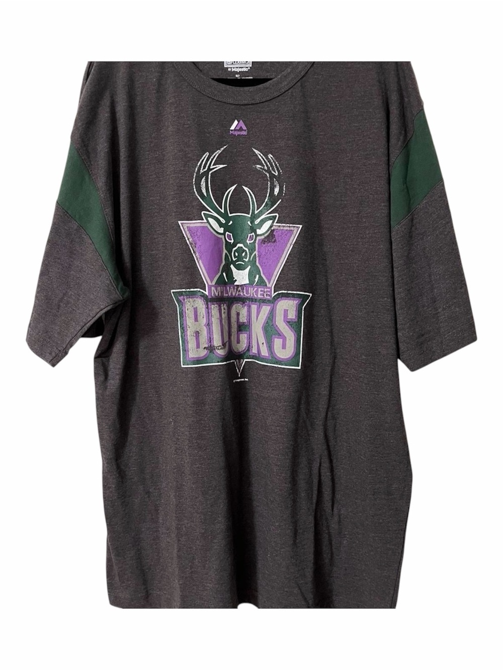 Milwaukee Bucks Basketball Graphic Tee Size XLT Tall Oversized NBA Wisconsin